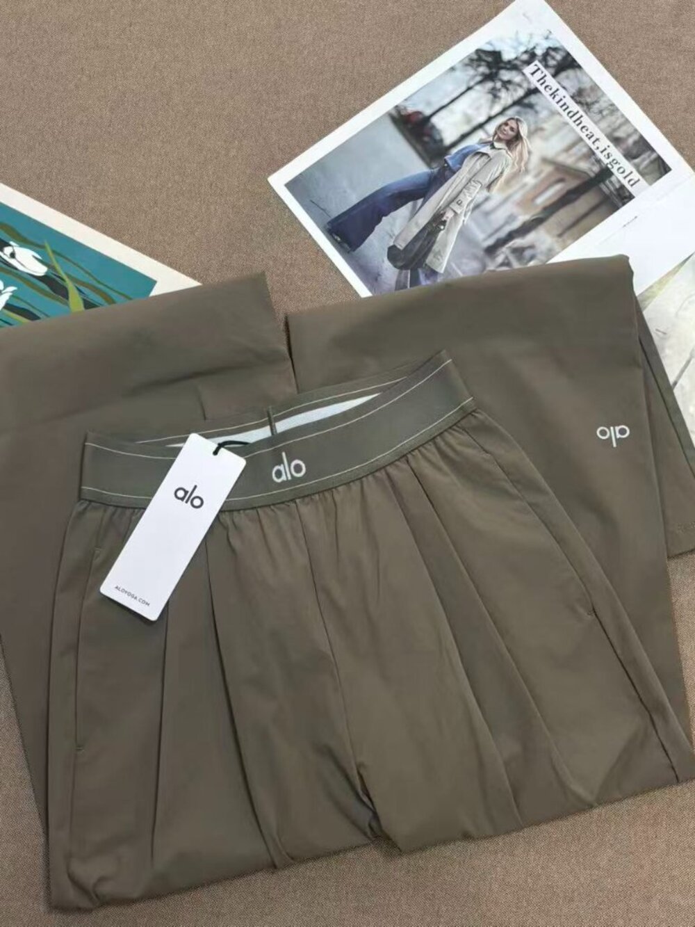 🥝NWT Alo Yoga Suit Up Trouser (Olive) Regular 30-inch Inner Seam Length 💫 - Picture 8 of 10